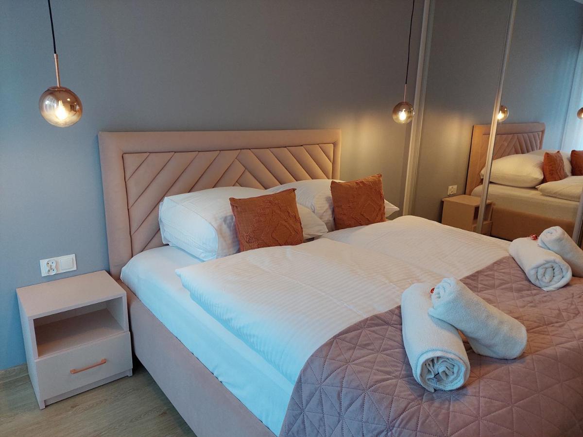 Apartament Trojkaty I Kwadraty Karpatia Resort カルパッチ エクステリア 写真